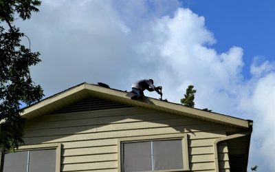 Marcher sur un toit en ardoise