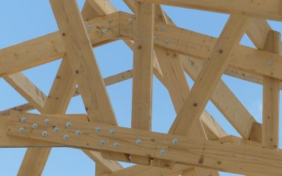 La pose d’un pare-pluie sous bardage