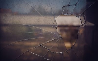 La pose d’un panneau de verre